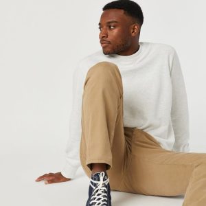 ZACH STRAIGHT LEG IN BRITISH KHAKI TWILL