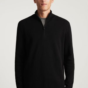 HALF ZIP SWEATER IN BLACK