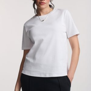 CASUAL SHORT SLEEVE CREW NECK T-SHIRT IN WHITE